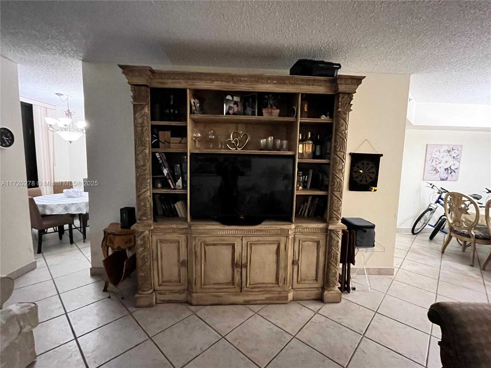 Small Image of 2000 ISLAND BLVD #308, Aventura Number 16