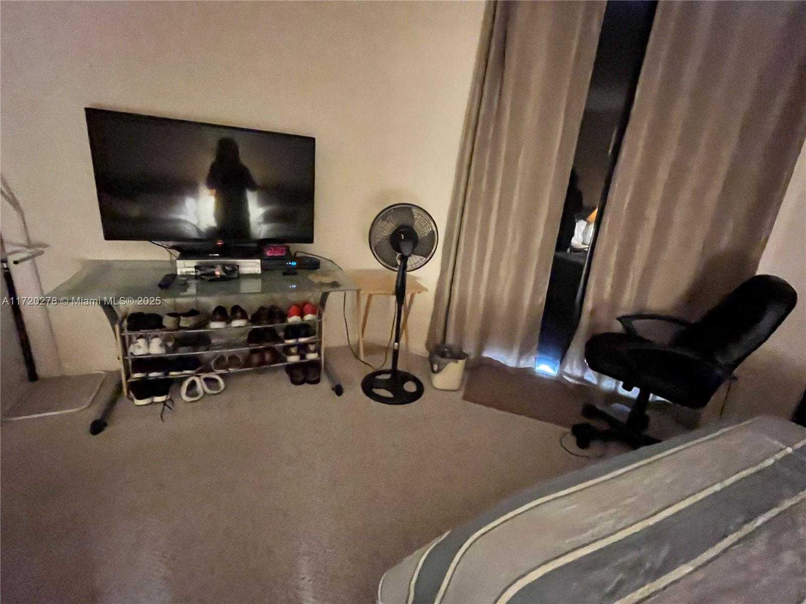 Small Image of 2000 ISLAND BLVD #308, Aventura Number 20