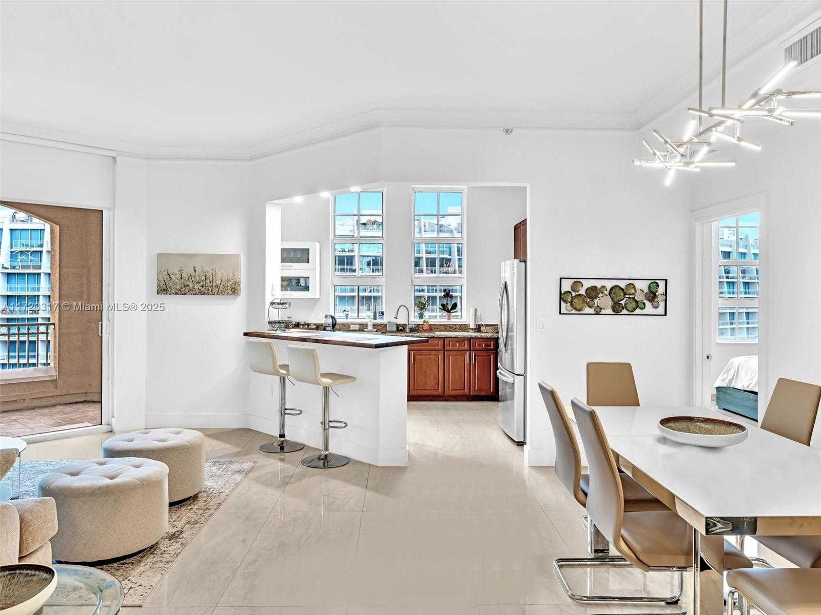 Small Image of 3001 NORTH EAST 185TH ST #613, Aventura Number 2