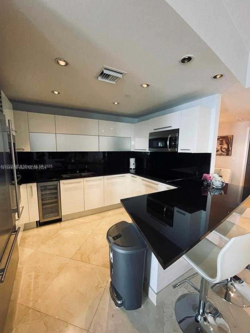 Small Image of 17121 COLLINS AVE #3703, Sunny Isles Beach Number 6