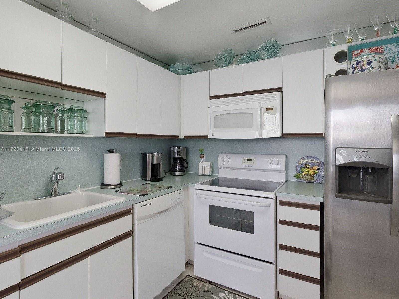 Small Image of 3505 SOUTH OCEAN DR #1514, Hollywood Number 10