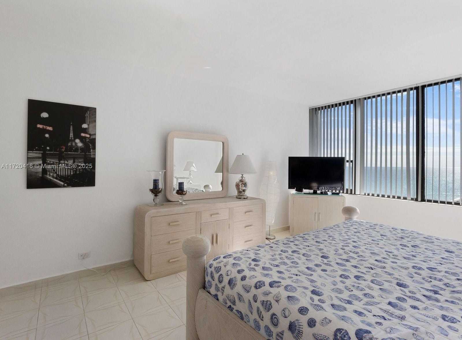 Small Image of 3505 SOUTH OCEAN DR #1514, Hollywood Number 19