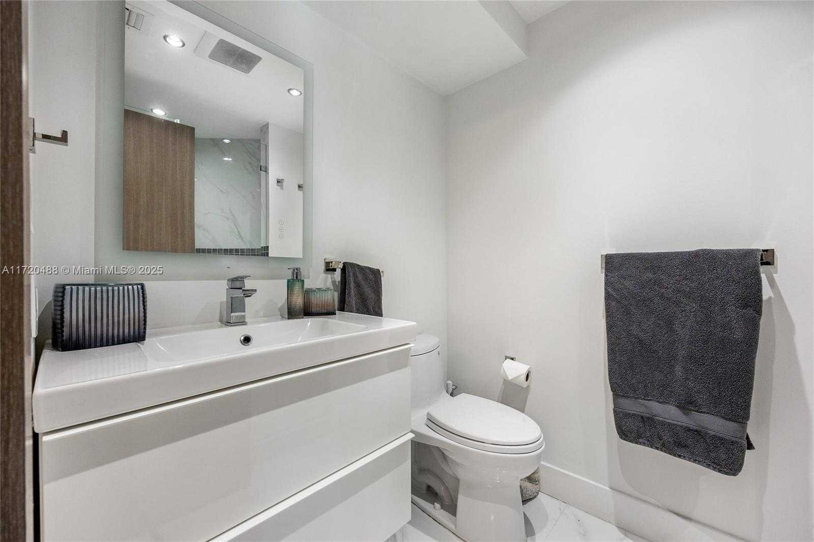 Small Image of 18671 COLLINS AVE #201, Sunny Isles Beach Number 22