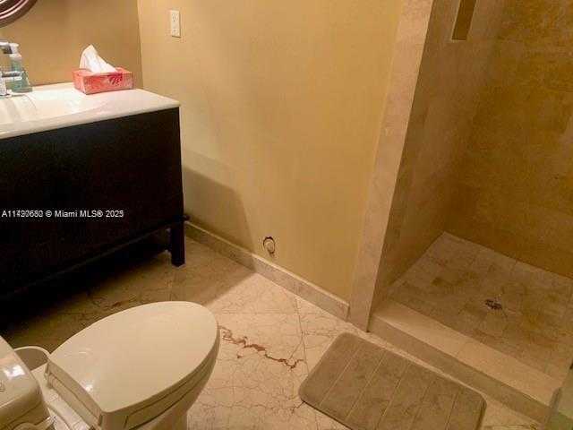 Small Image of 100 LINCOLN RD #PH4, Miami Beach Number 10