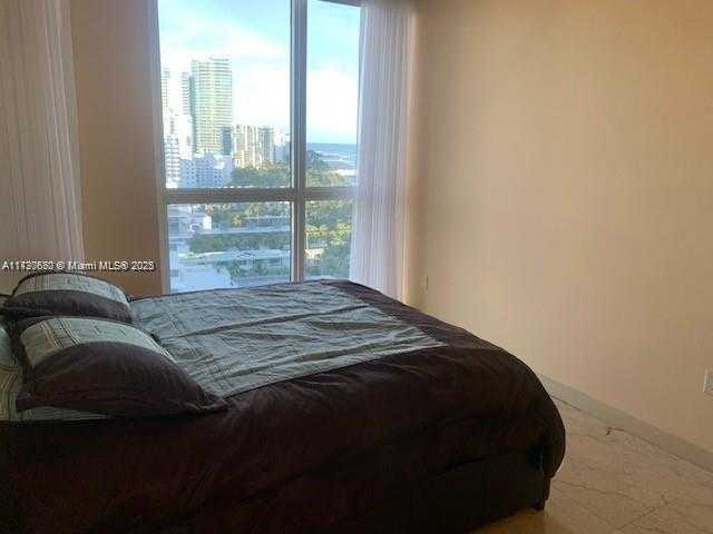 Small Image of 100 LINCOLN RD #PH4, Miami Beach Number 13