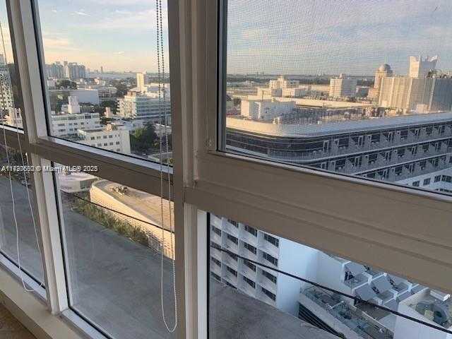 Small Image of 100 LINCOLN RD #PH4, Miami Beach Number 19