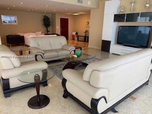 Small Image of 100 LINCOLN RD #PH4, Miami Beach Number 2