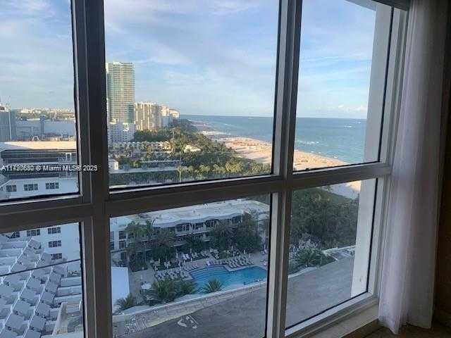 Small Image of 100 LINCOLN RD #PH4, Miami Beach Number 20