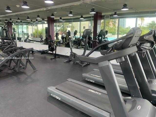 Small Image of 100 LINCOLN RD #PH4, Miami Beach Number 35