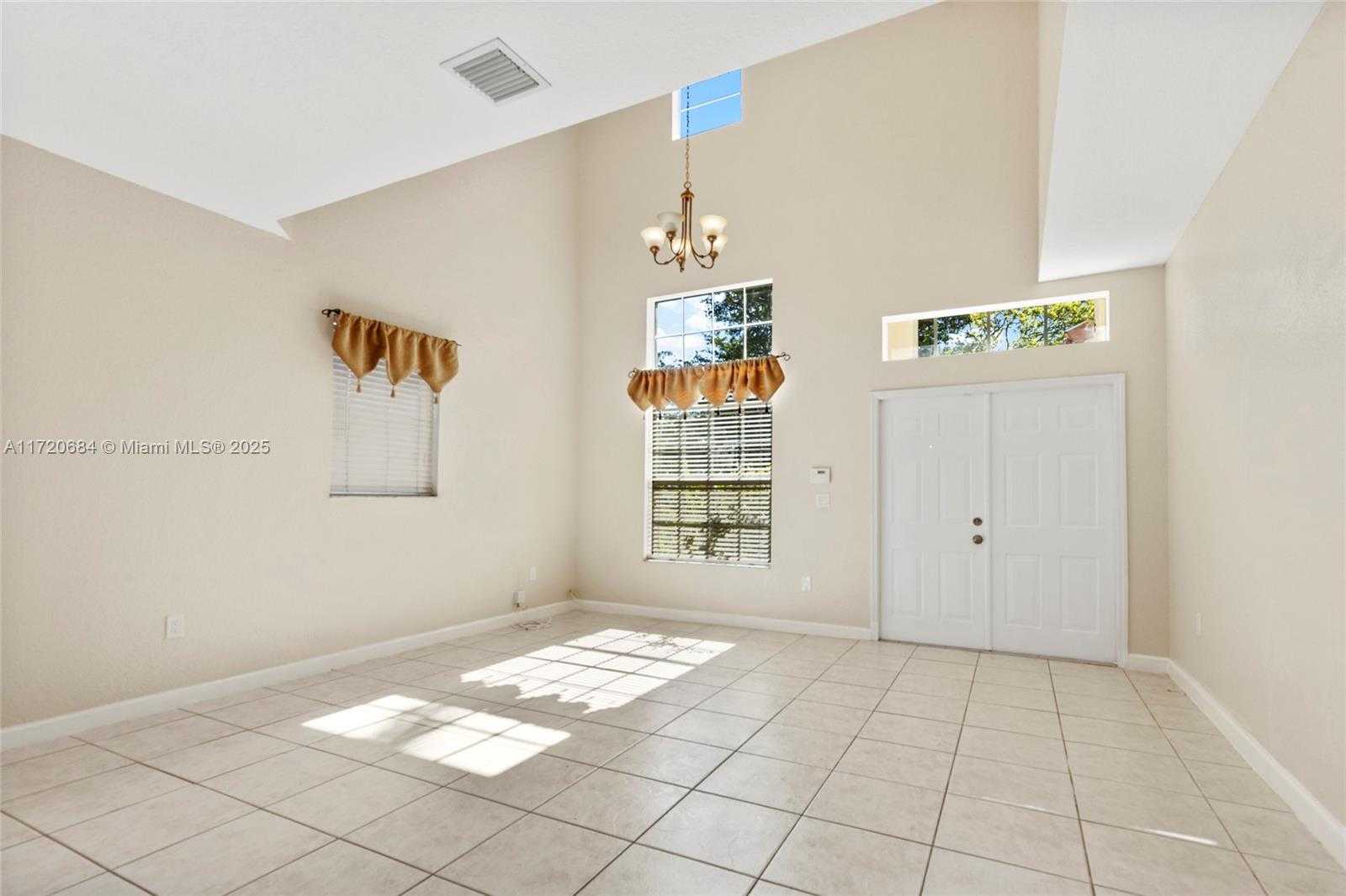 Small Image of 9236 SOUTH WEST 215TH TER, Cutler Bay Number 10