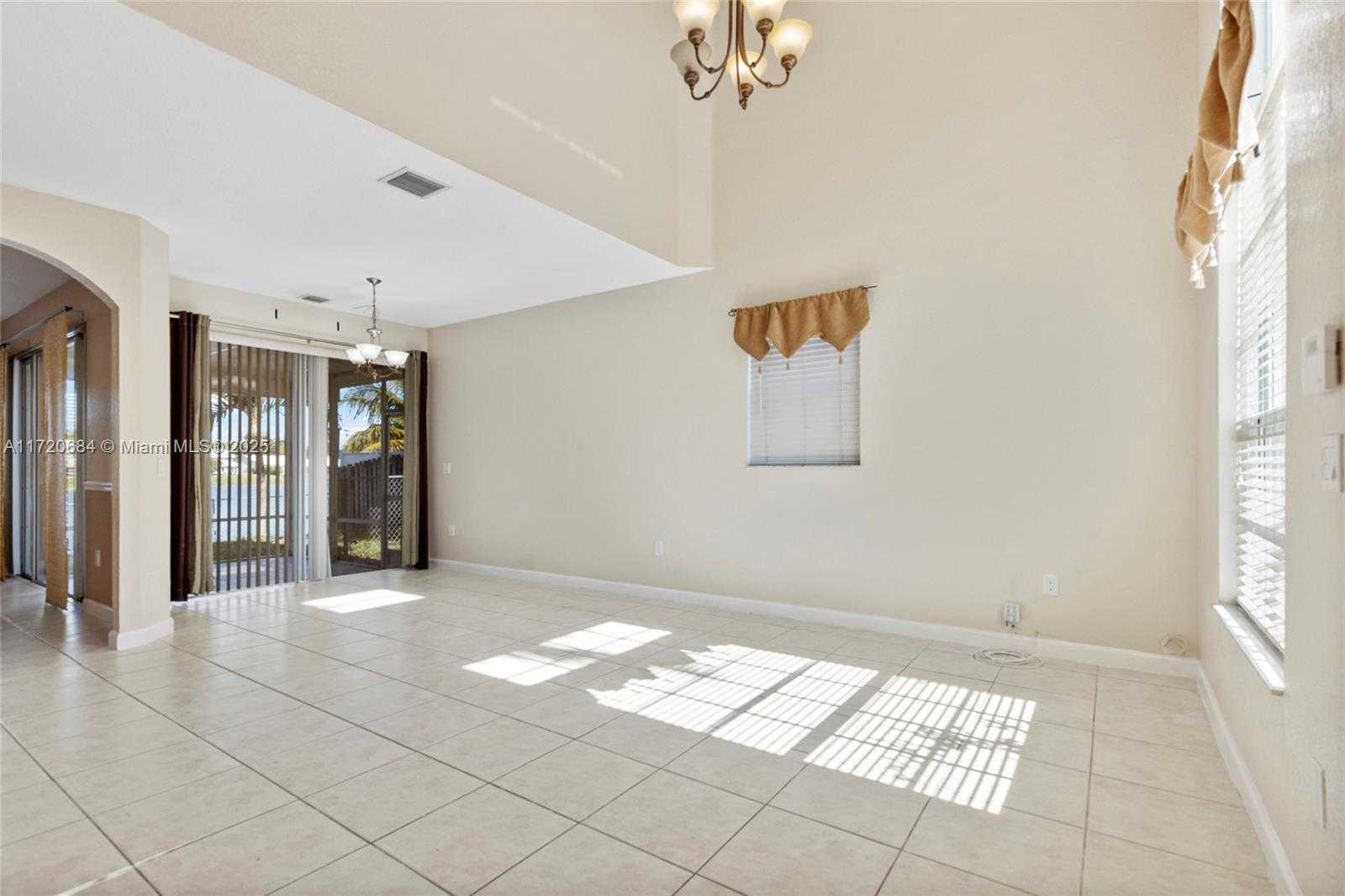 Small Image of 9236 SOUTH WEST 215TH TER, Cutler Bay Number 12