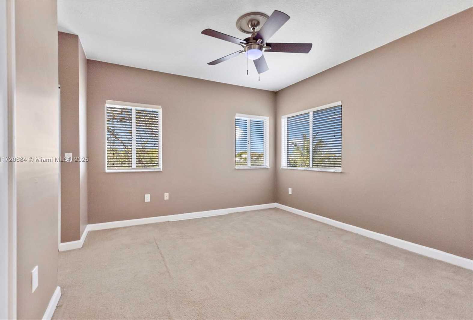 Small Image of 9236 SOUTH WEST 215TH TER, Cutler Bay Number 16