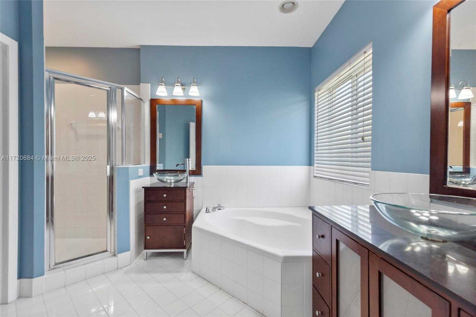 Small Image of 9236 SOUTH WEST 215TH TER, Cutler Bay Number 18