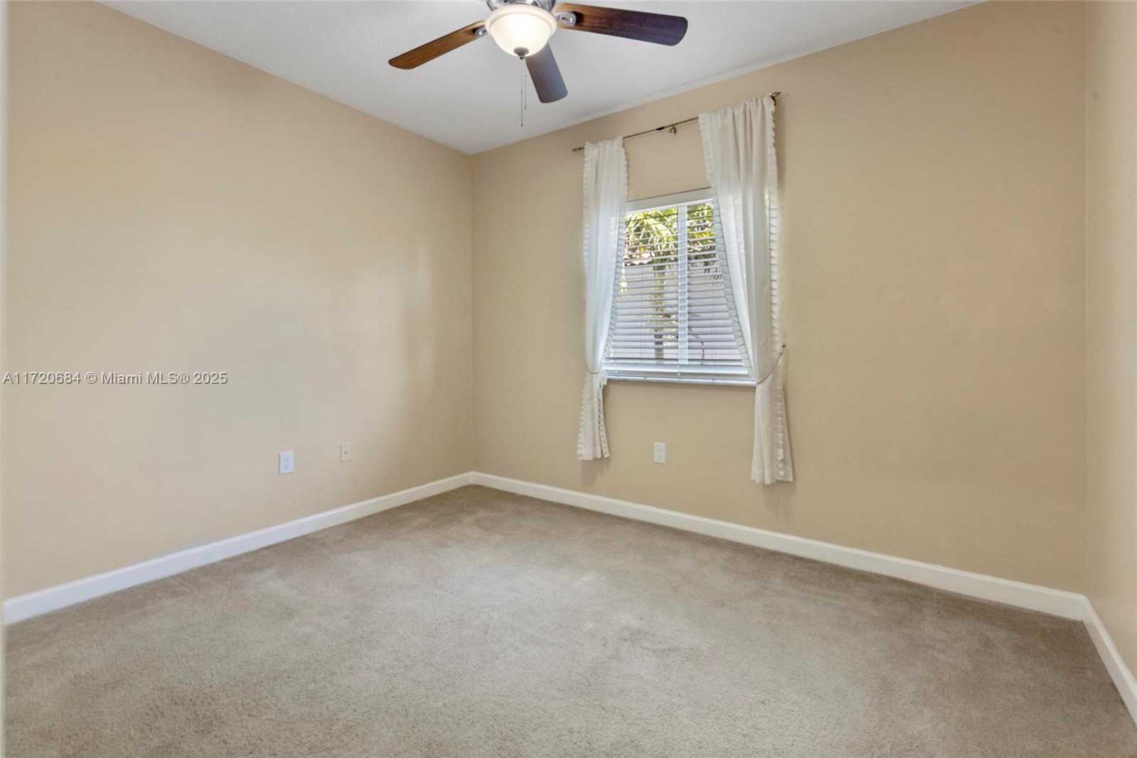 Small Image of 9236 SOUTH WEST 215TH TER, Cutler Bay Number 20