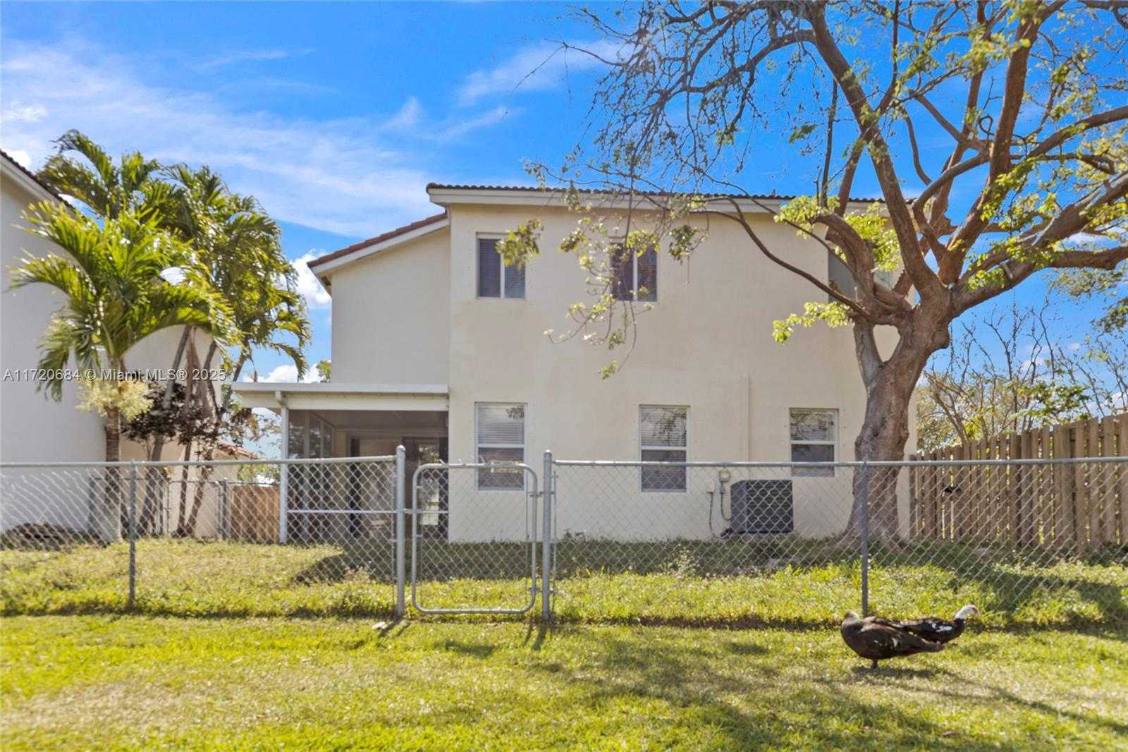 Small Image of 9236 SOUTH WEST 215TH TER, Cutler Bay Number 27