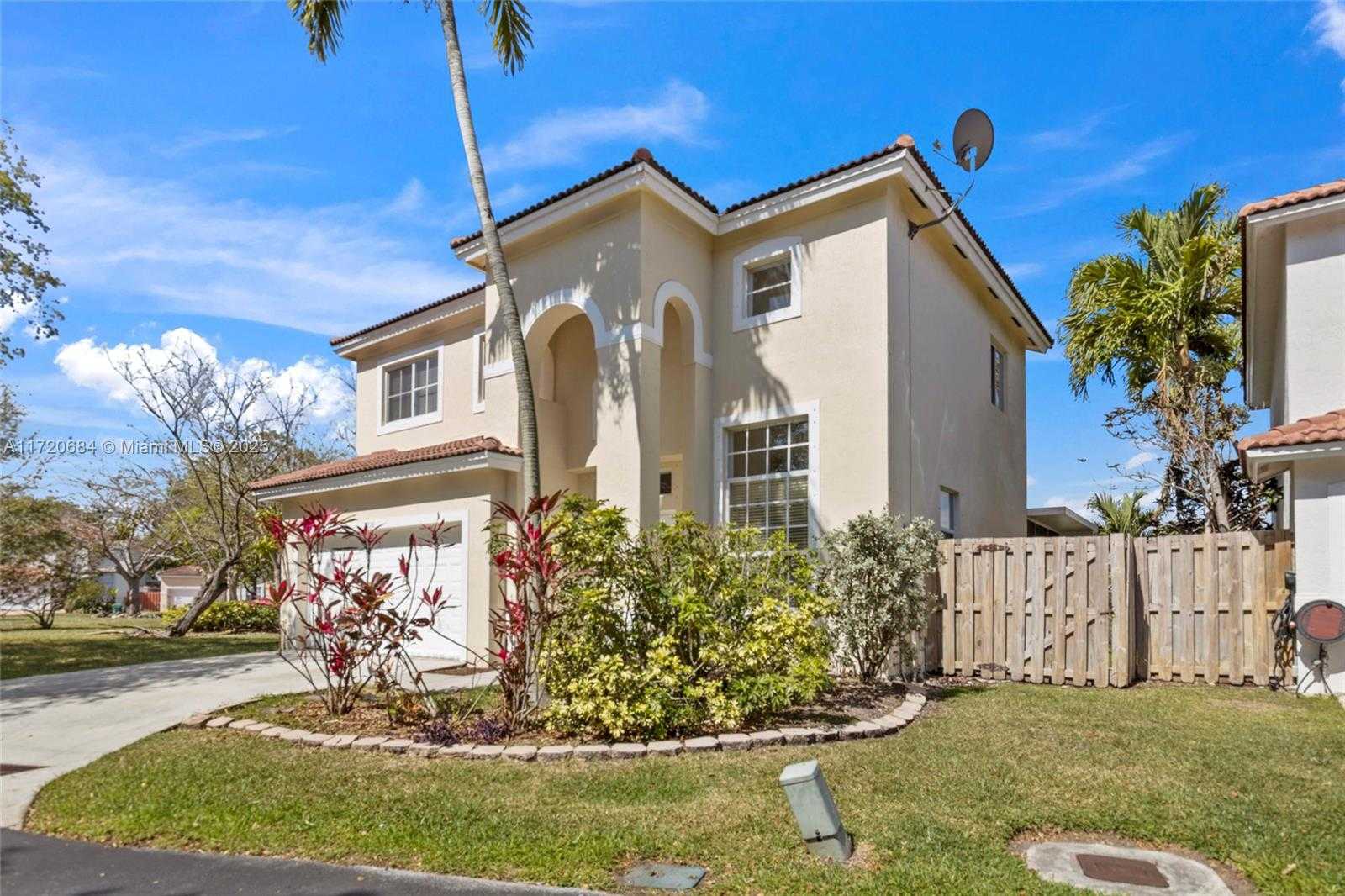Small Image of 9236 SOUTH WEST 215TH TER, Cutler Bay Number 28