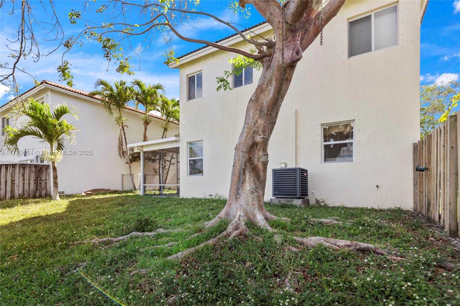 Small Image of 9236 SOUTH WEST 215TH TER, Cutler Bay Number 37