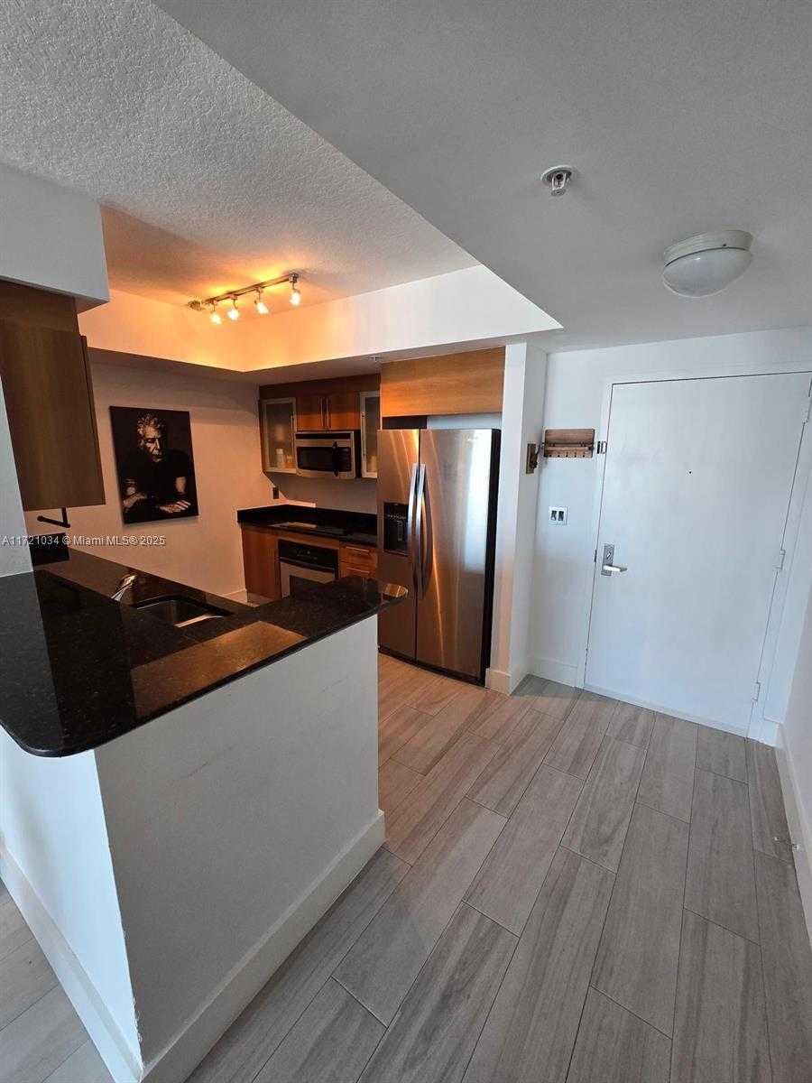 Small Image of 325 SOUTH BISCAYNE BLVD #3719, Miami Number 11