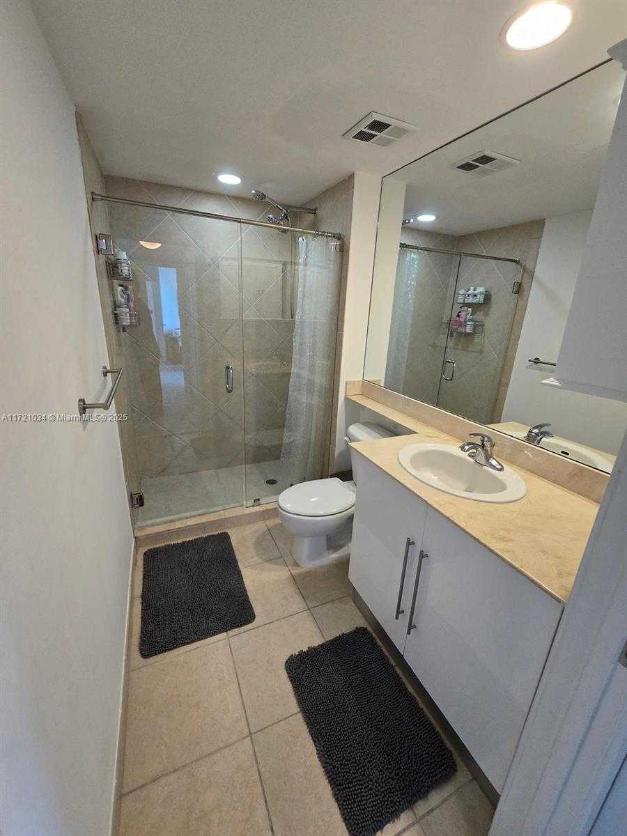 Small Image of 325 SOUTH BISCAYNE BLVD #3719, Miami Number 23