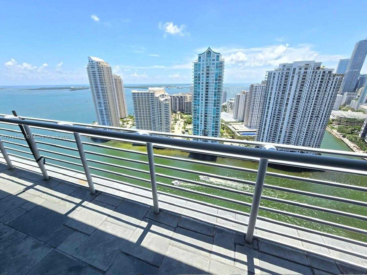 Small Image of 325 SOUTH BISCAYNE BLVD #3719, Miami Number 27