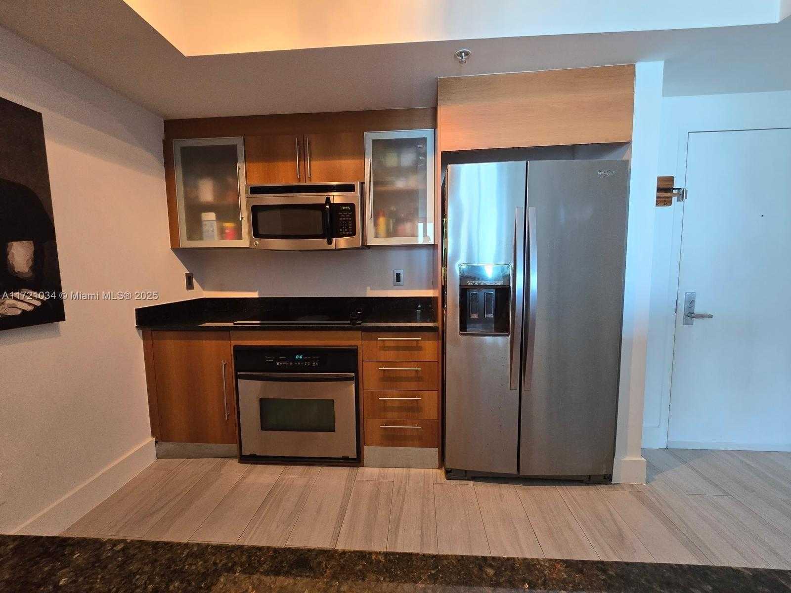 Small Image of 325 SOUTH BISCAYNE BLVD #3719, Miami Number 5