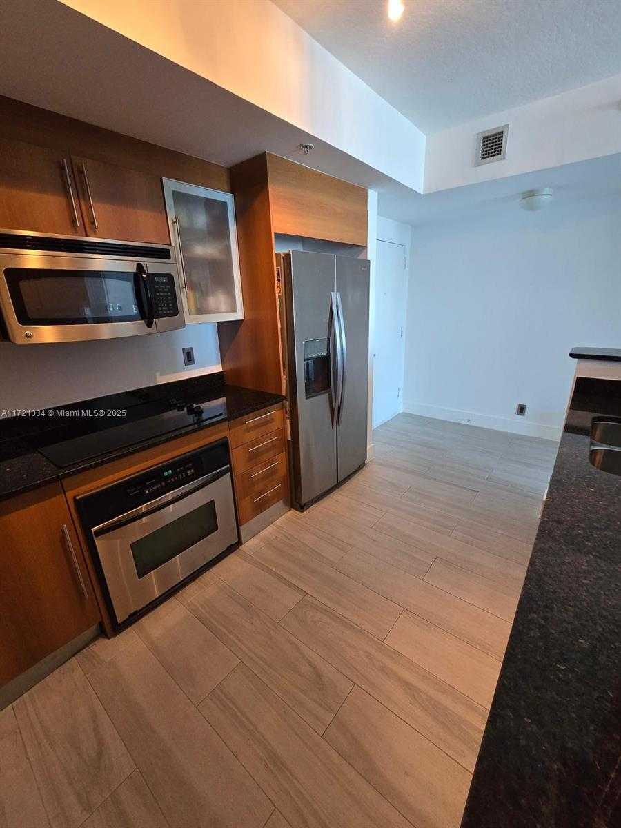 Small Image of 325 SOUTH BISCAYNE BLVD #3719, Miami Number 9