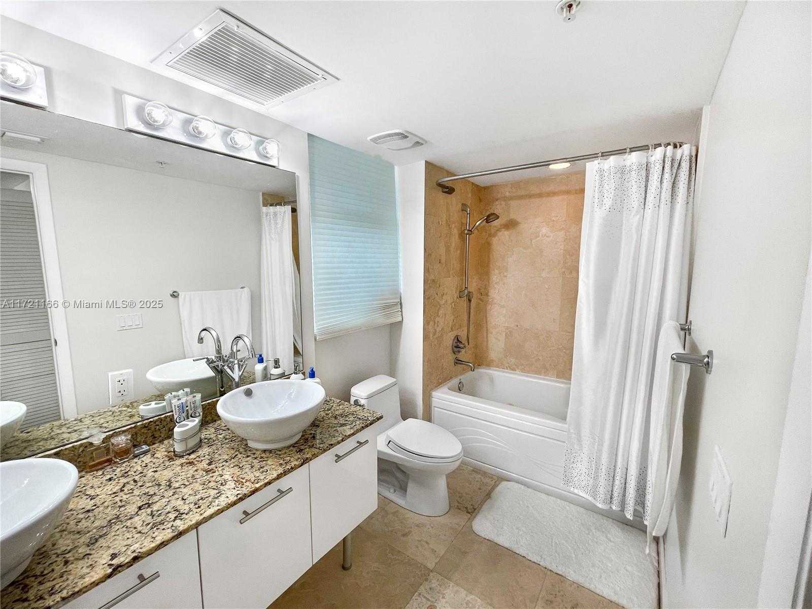 Small Image of 41 SOUTH EAST 5TH ST #916, Miami Number 10