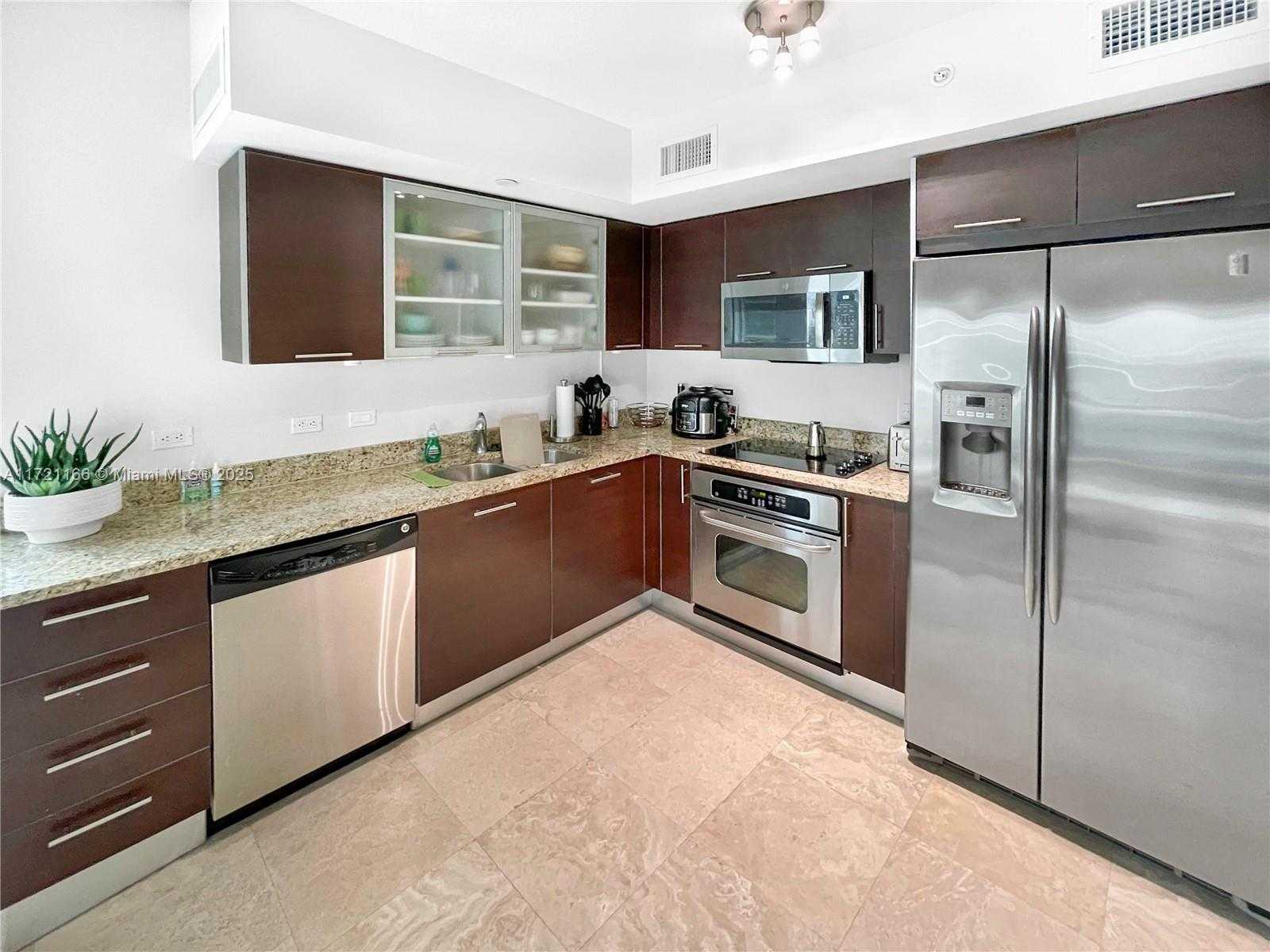 Small Image of 41 SOUTH EAST 5TH ST #916, Miami Number 4
