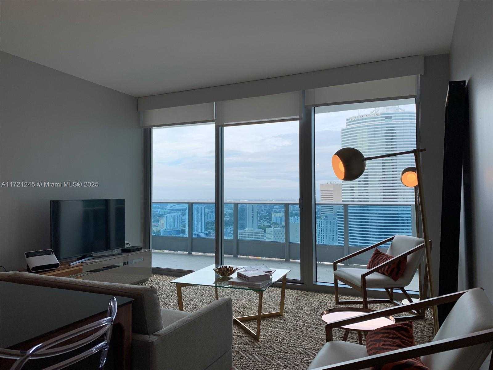 Small Image of 200 BISCAYNE BOULEVARD WAY #4212, Miami Number 10