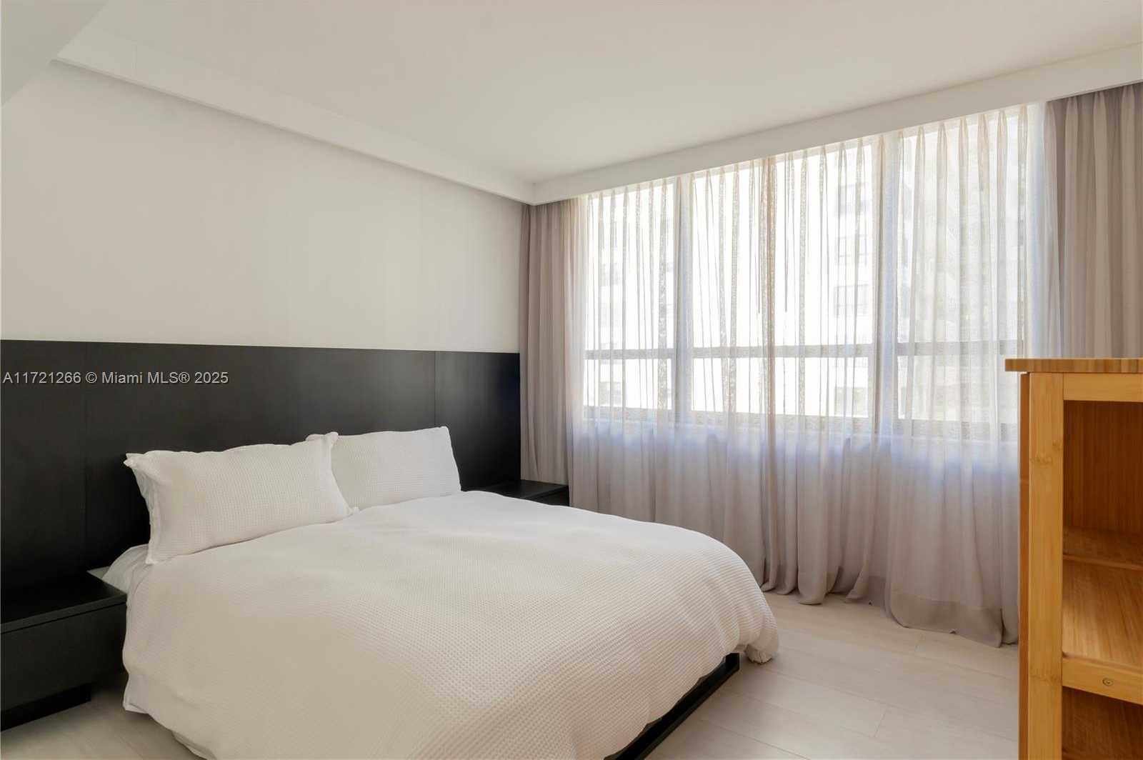 Small Image of 10175 COLLINS AVE #407, Bal Harbour Number 19