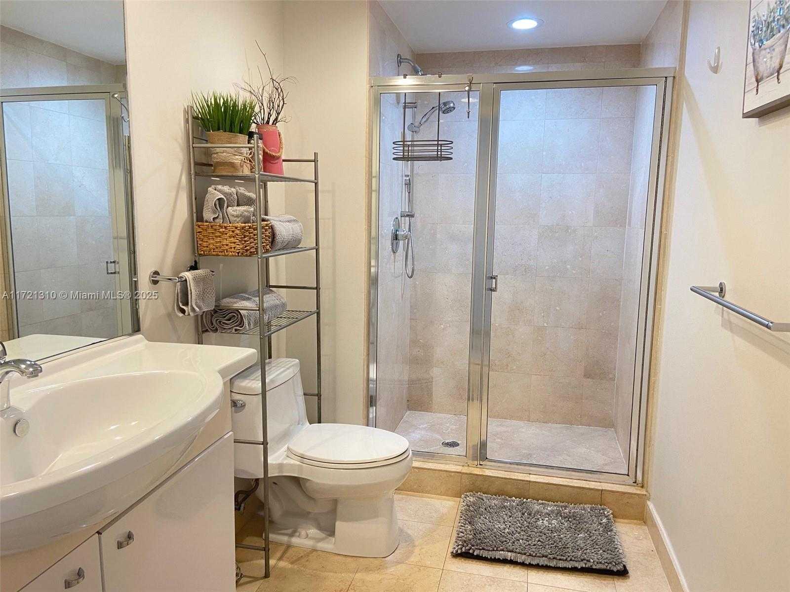 Small Image of 1830 SOUTH OCEAN DR #1905, Hallandale Beach Number 10