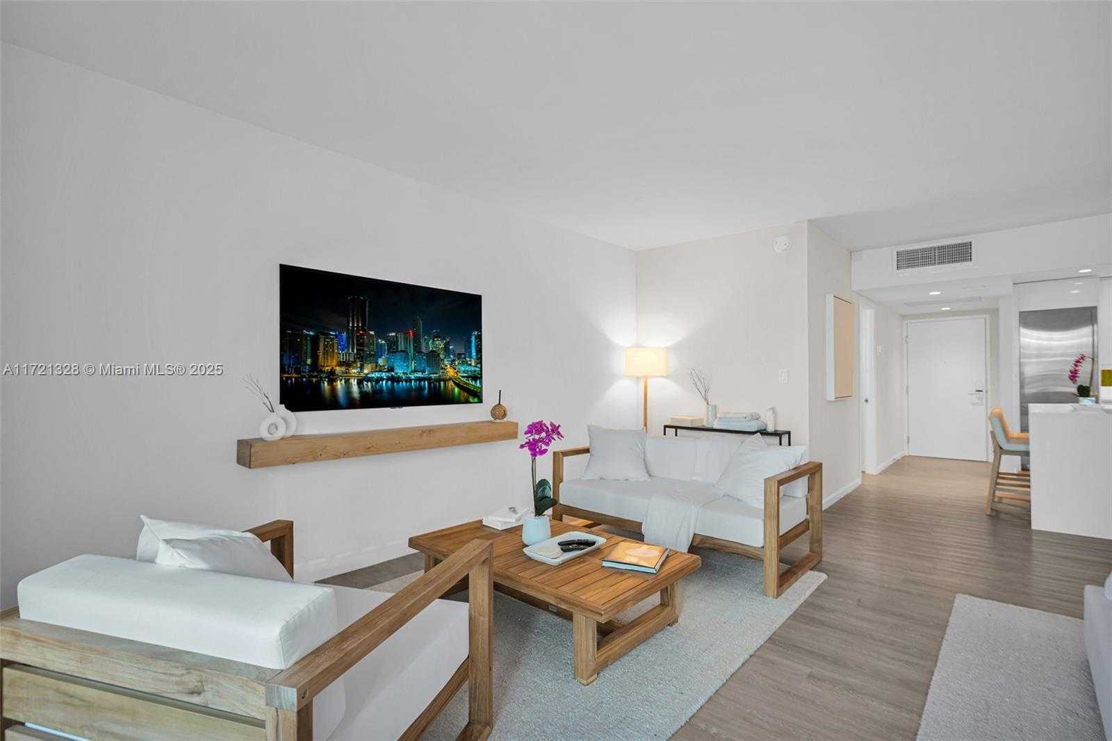 Small Image of 2301 COLLINS AVE #411, Miami Beach Number 14