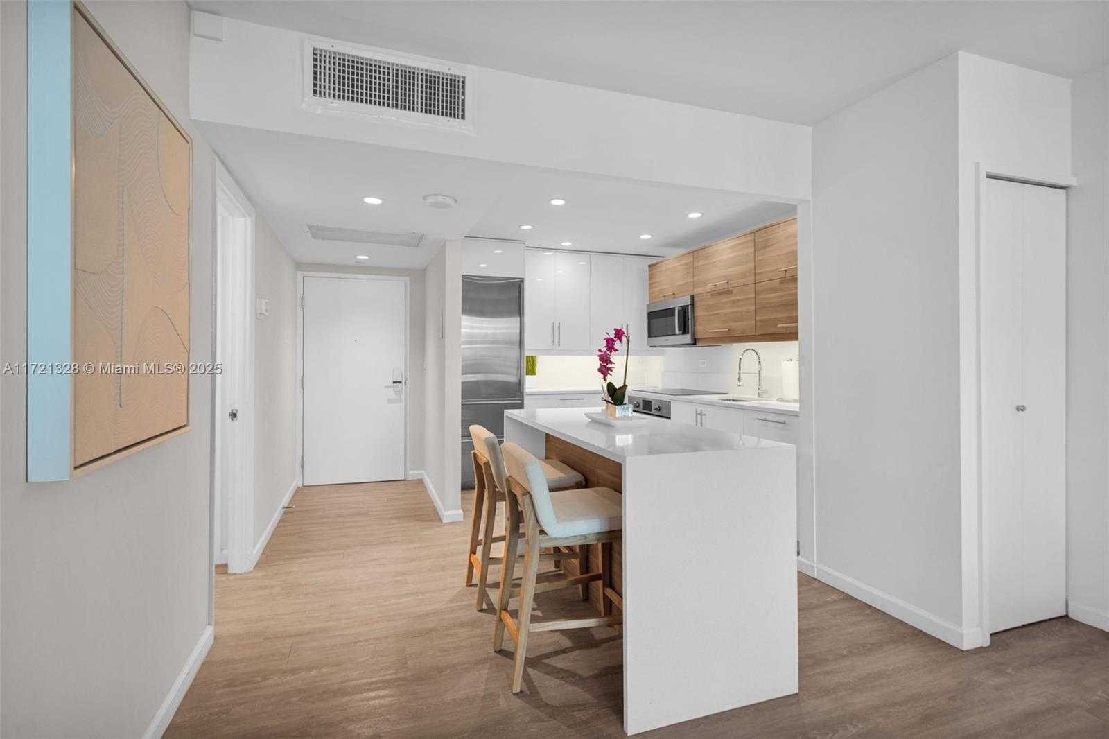 Small Image of 2301 COLLINS AVE #411, Miami Beach Number 18