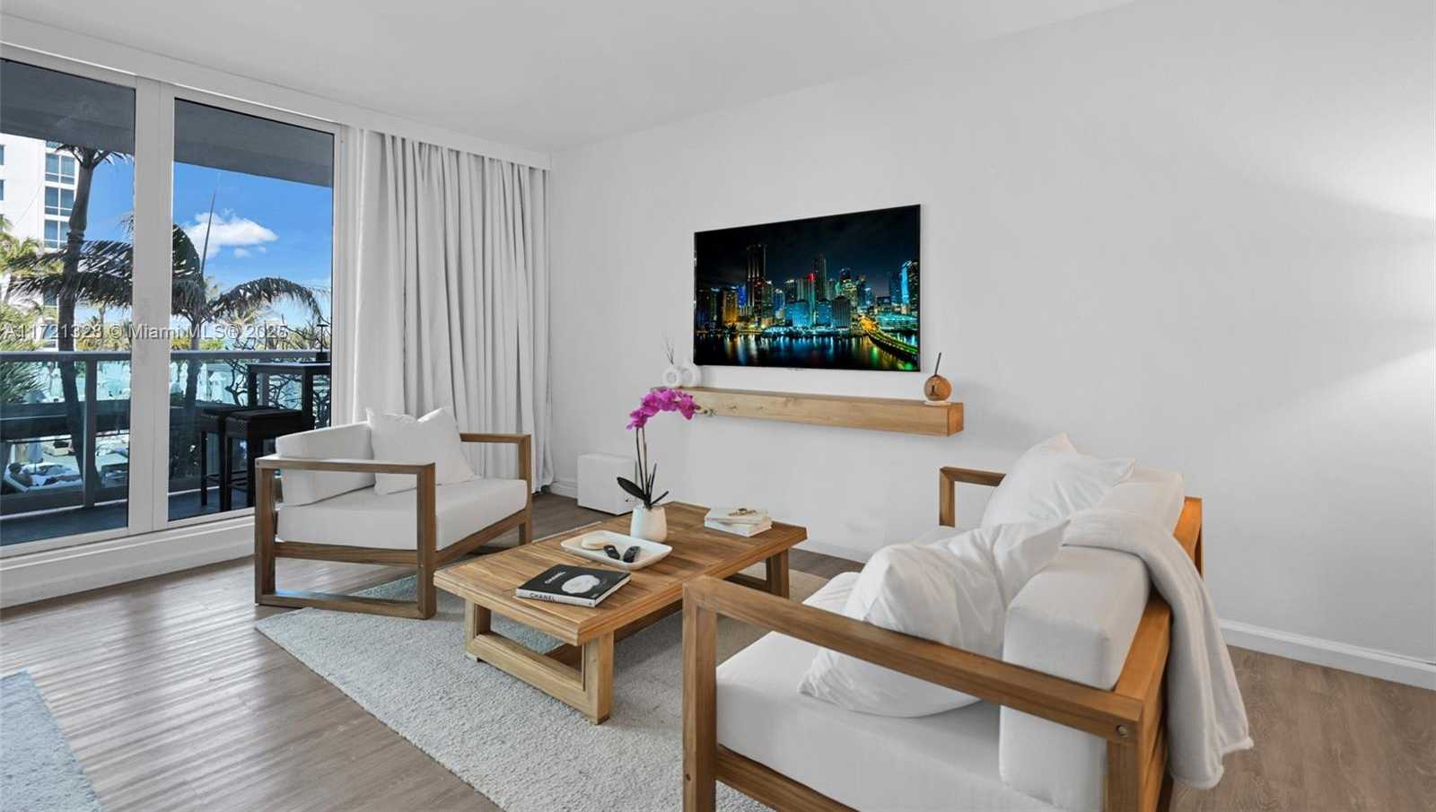 Small Image of 2301 COLLINS AVE #411, Miami Beach Number 4