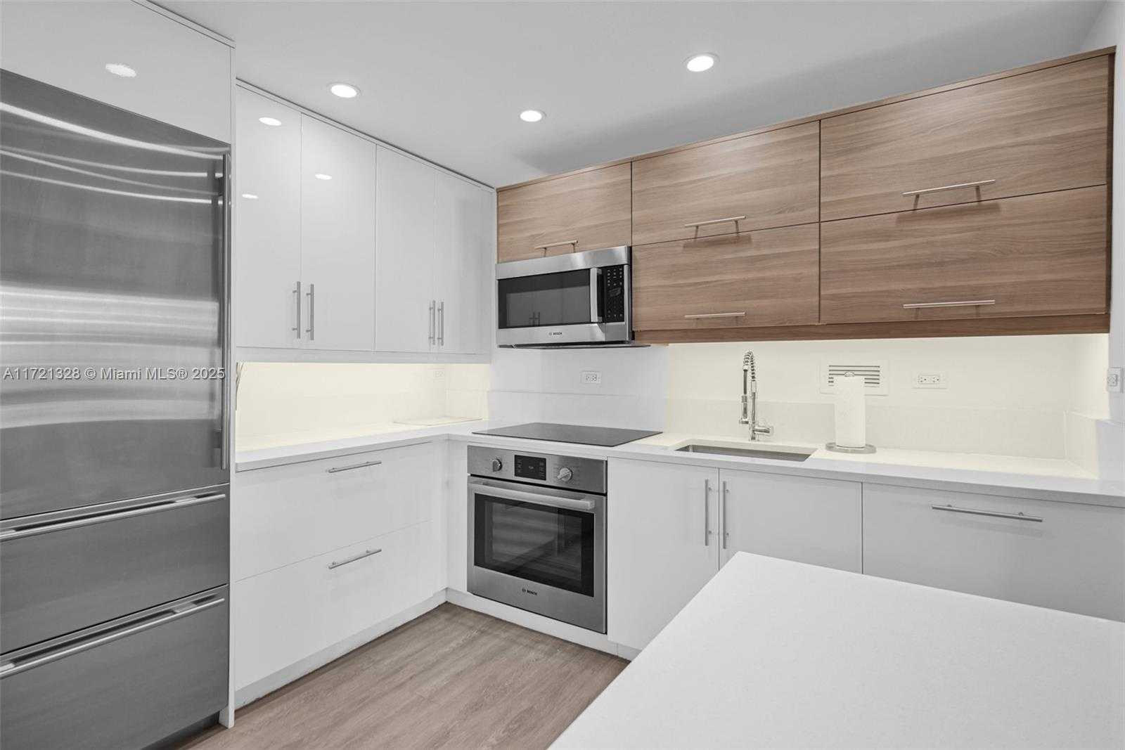Small Image of 2301 COLLINS AVE #411, Miami Beach Number 9