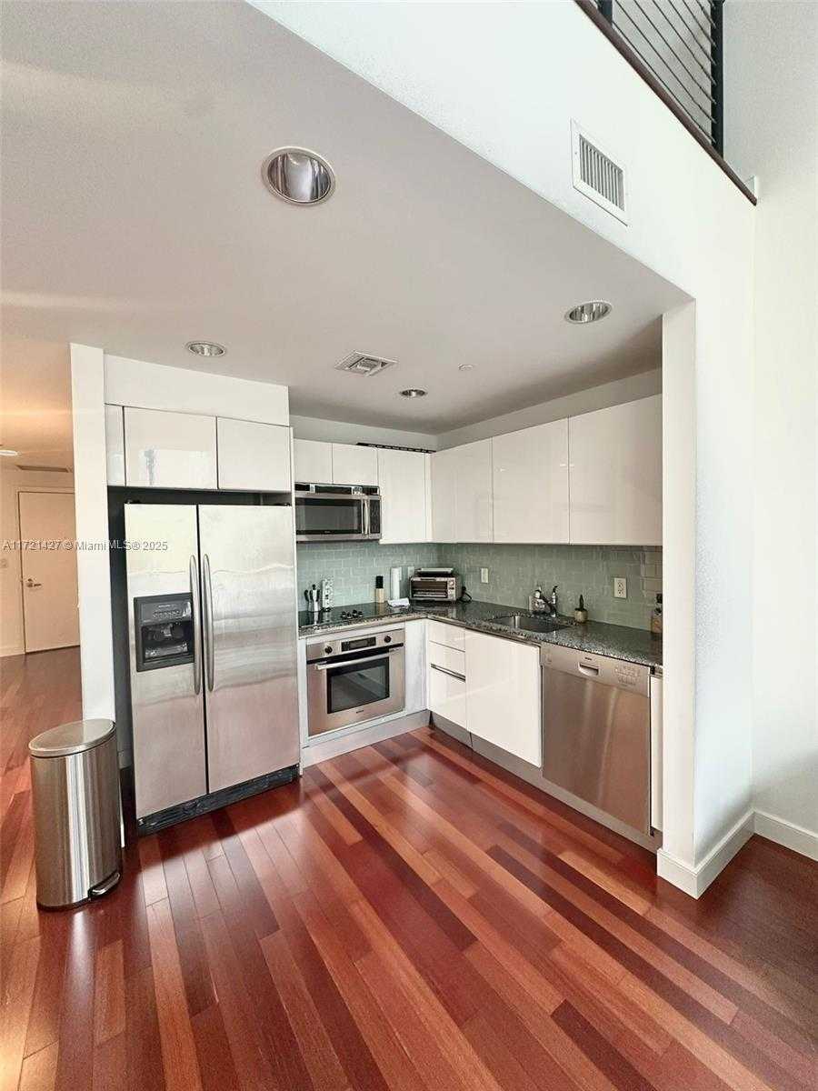Small Image of 1060 BRICKELL AVE #207, Miami Number 4