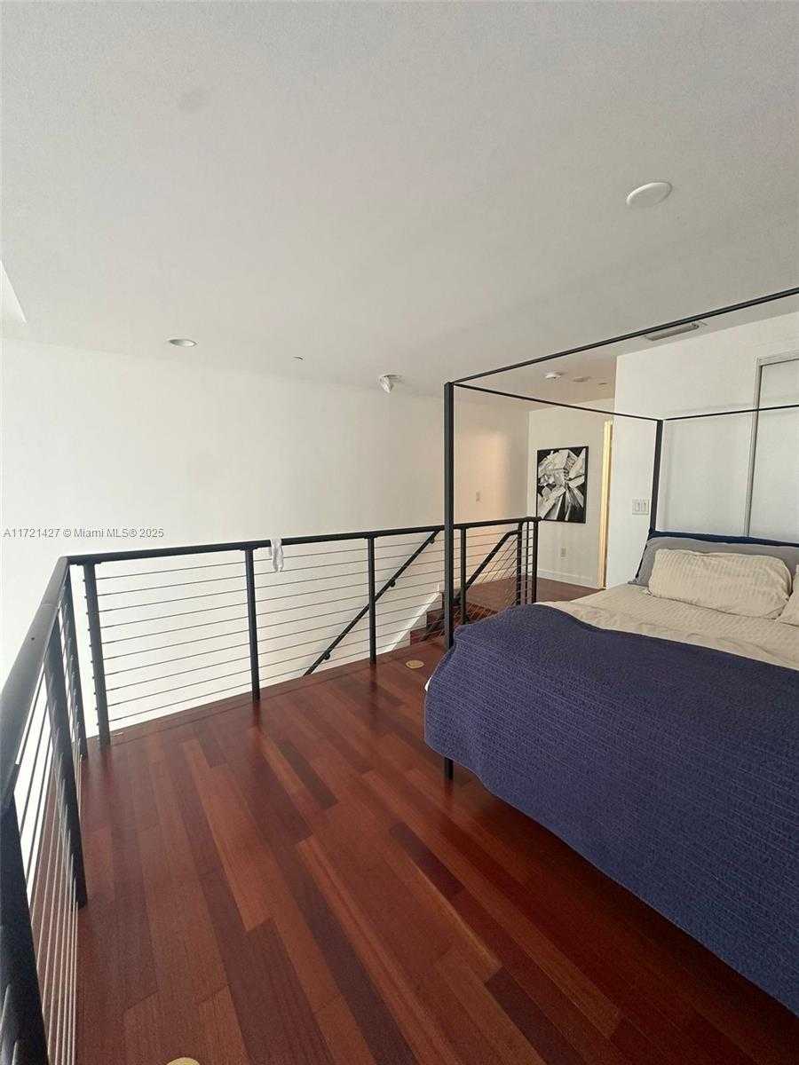 Small Image of 1060 BRICKELL AVE #207, Miami Number 7