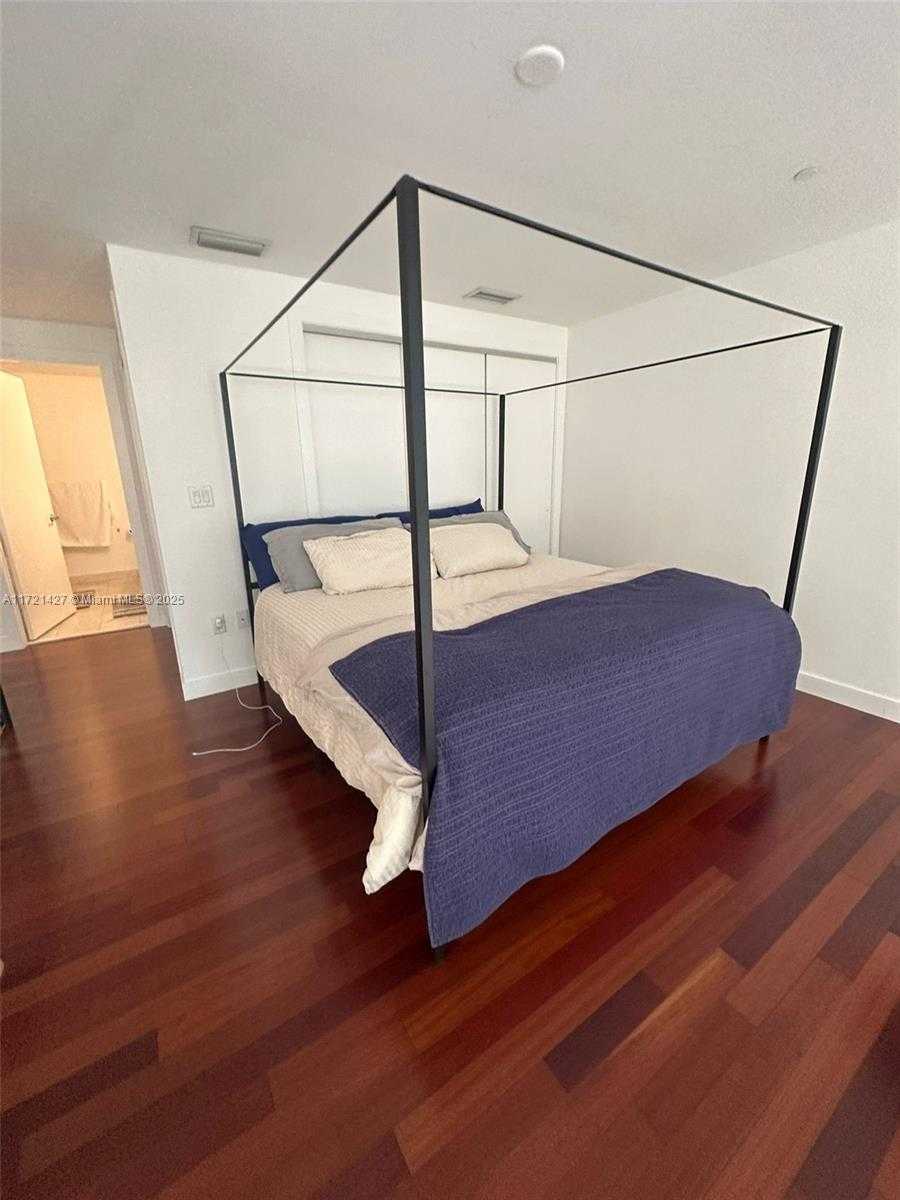 Small Image of 1060 BRICKELL AVE #207, Miami Number 8