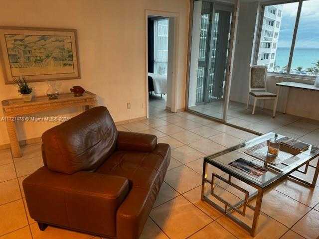Small Image of 5401 COLLINS AVE #430, Miami Beach Number 24