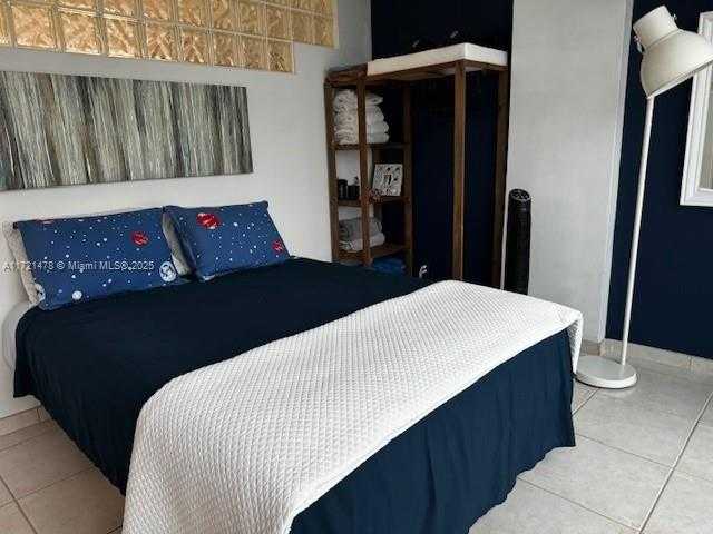 Small Image of 5401 COLLINS AVE #430, Miami Beach Number 36