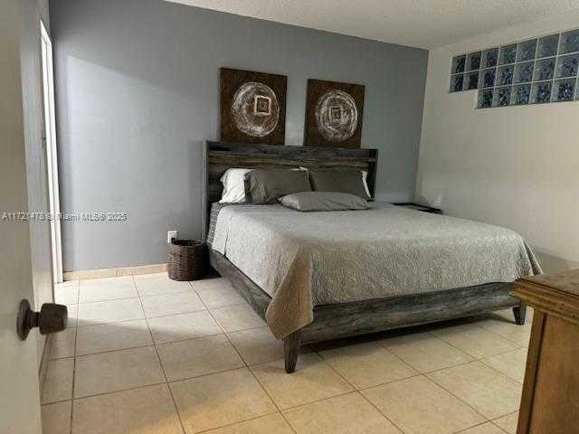 Small Image of 5401 COLLINS AVE #430, Miami Beach Number 38