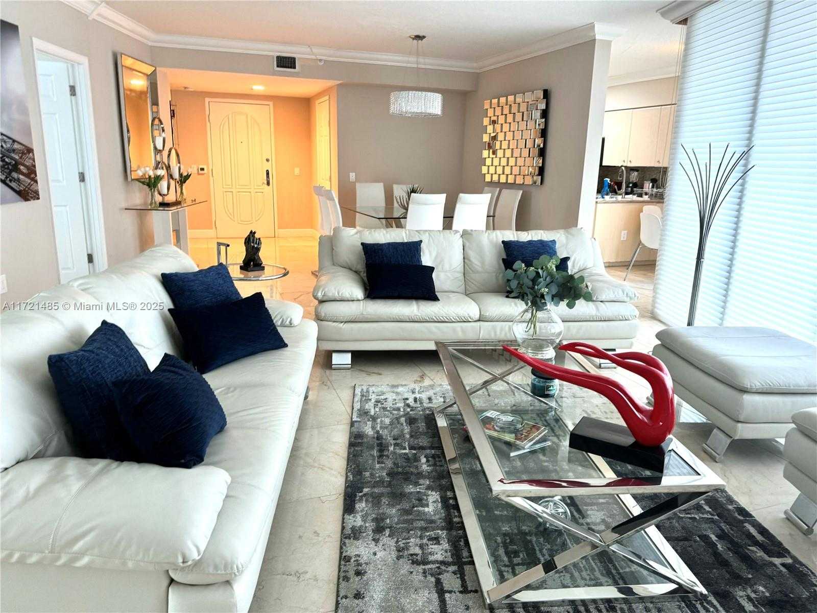 Small Image of 3370 HIDDEN BAY DR #2010, Aventura Number 5