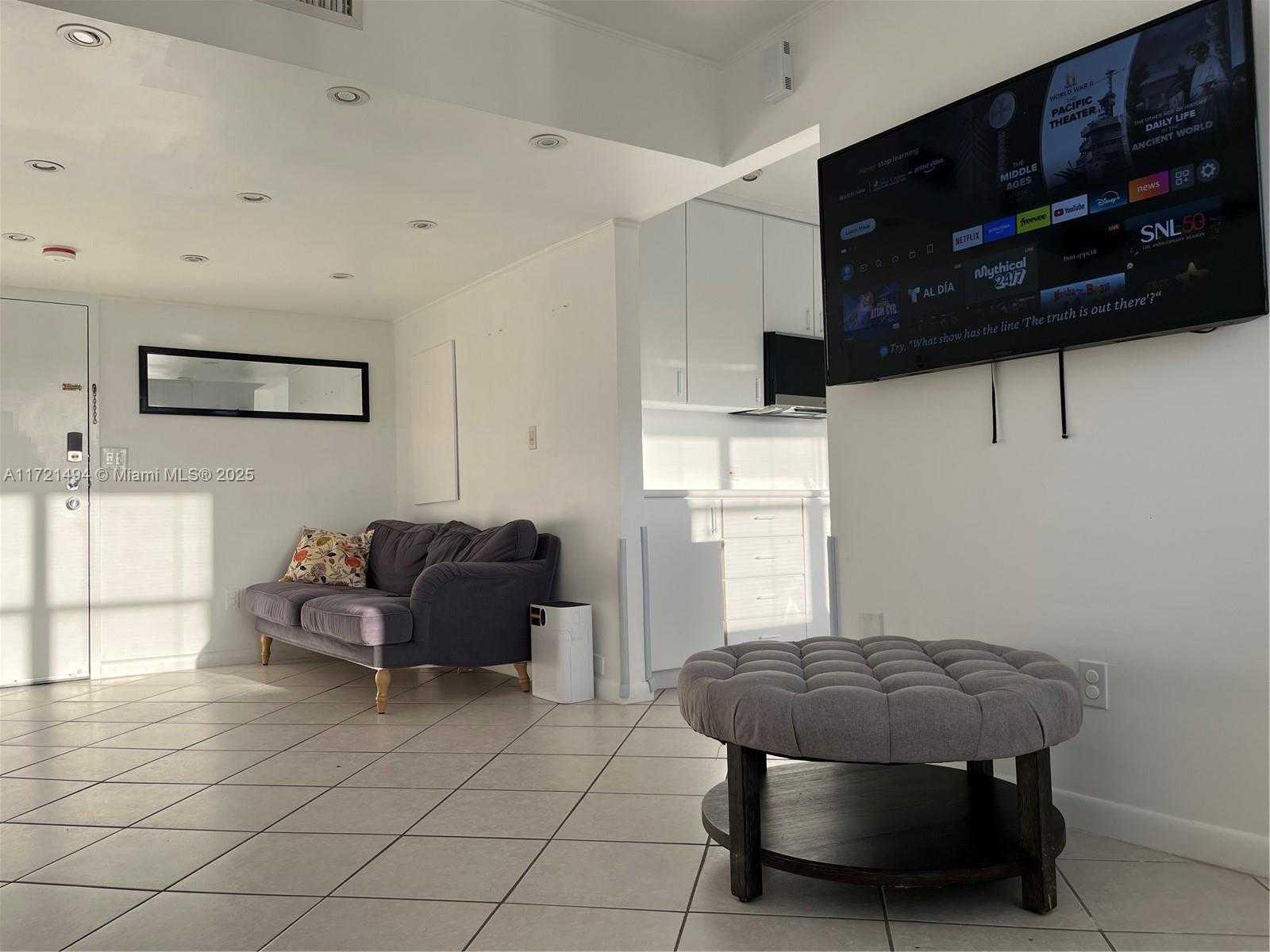 Small Image of 1390 OCEAN DR #306, Miami Beach Number 10