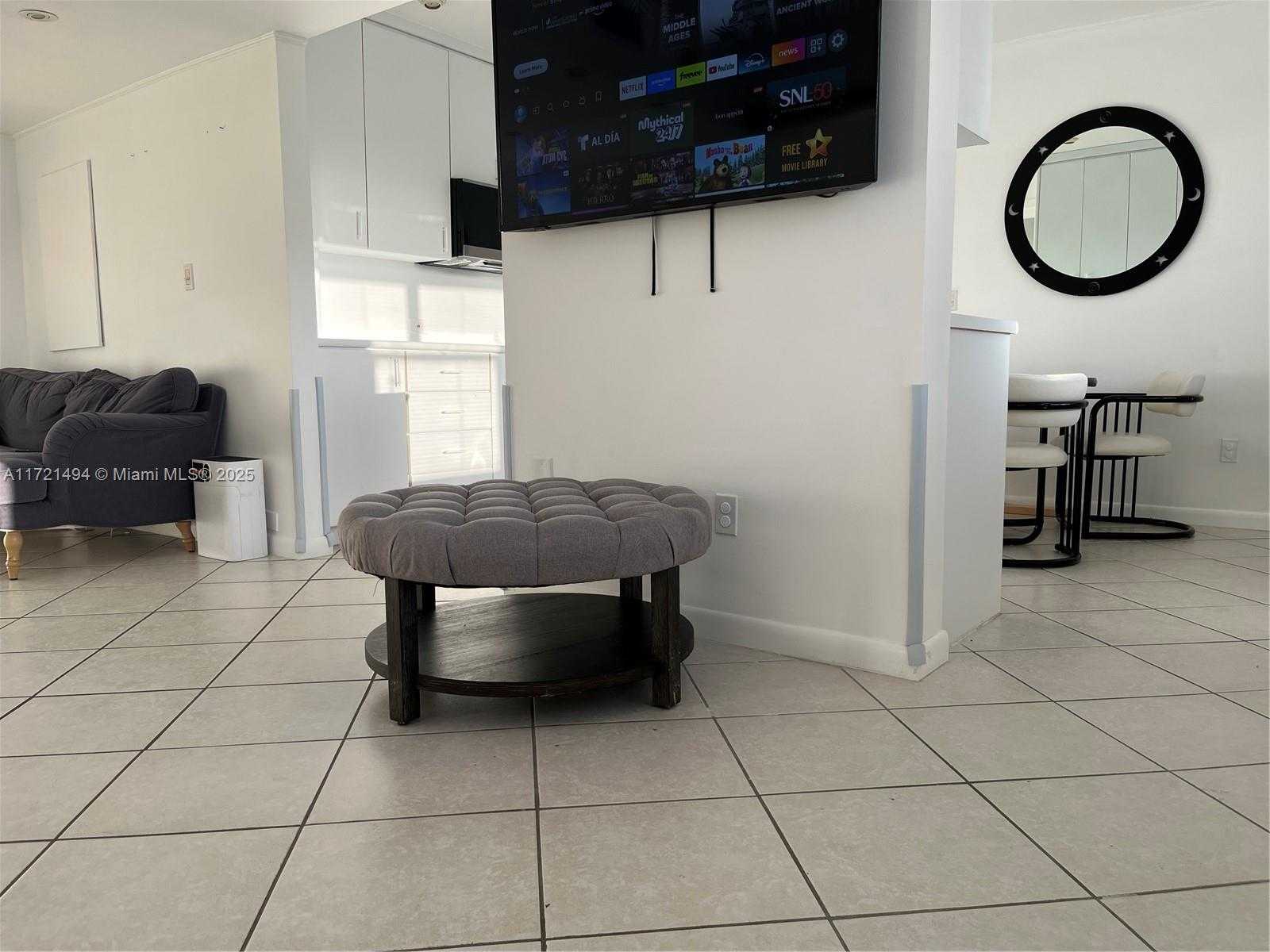Small Image of 1390 OCEAN DR #306, Miami Beach Number 7