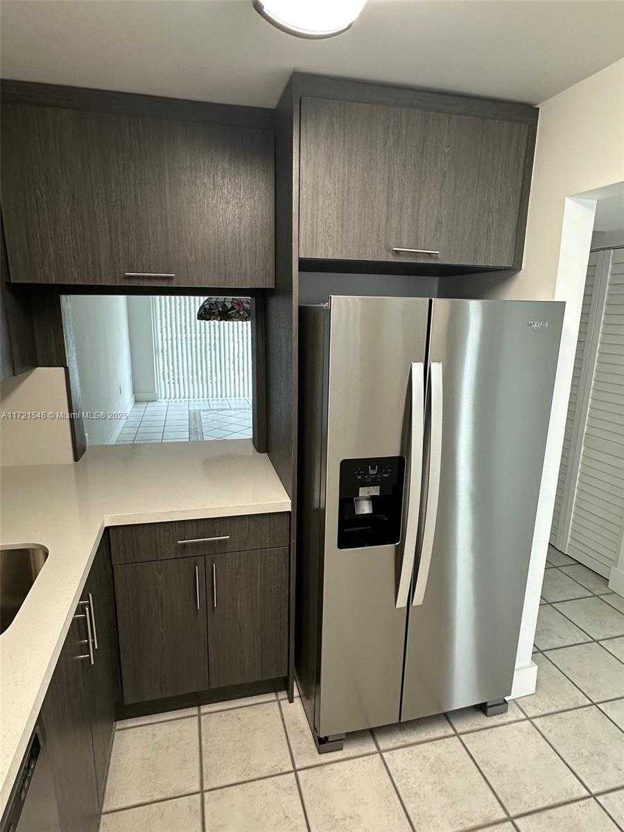 Small Image of 1666 WEST AVE #512, Miami Beach Number 12