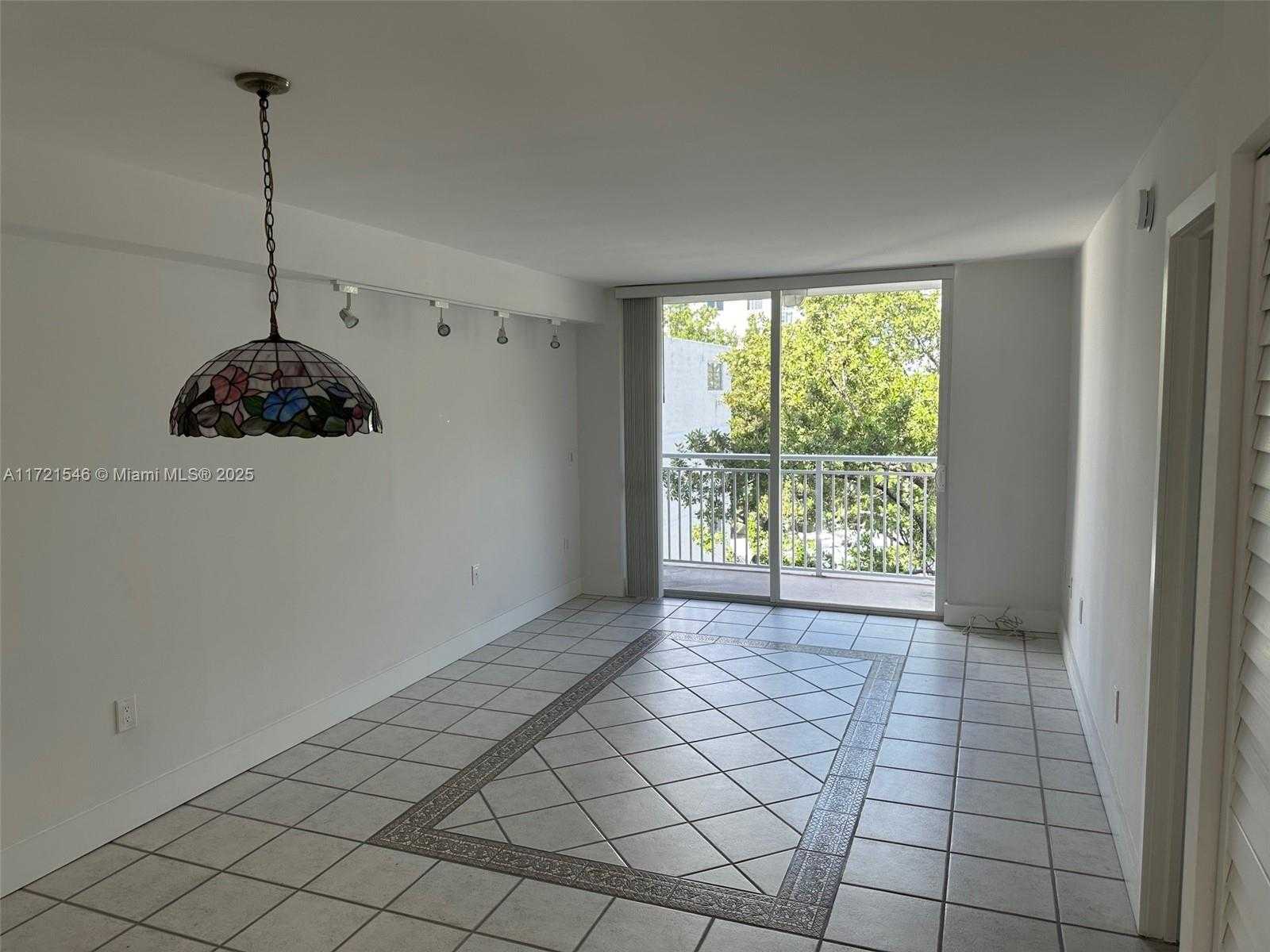 Small Image of 1666 WEST AVE #512, Miami Beach Number 16