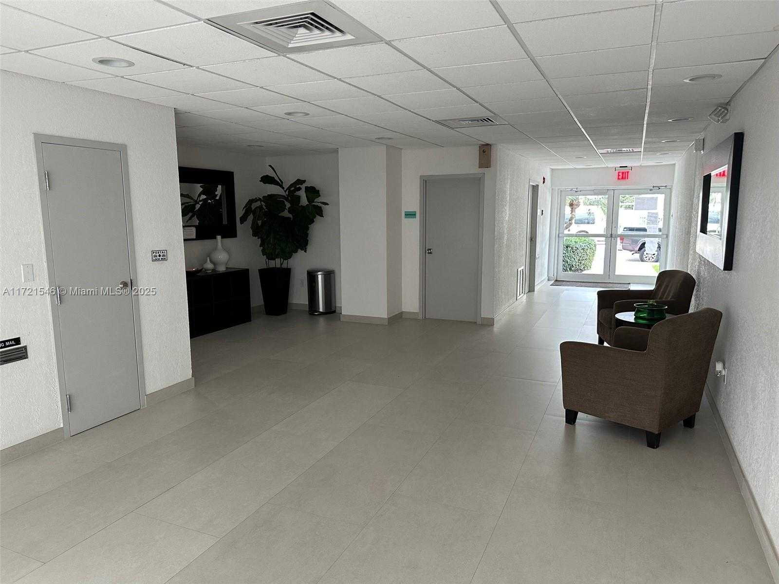 Small Image of 1666 WEST AVE #512, Miami Beach Number 5