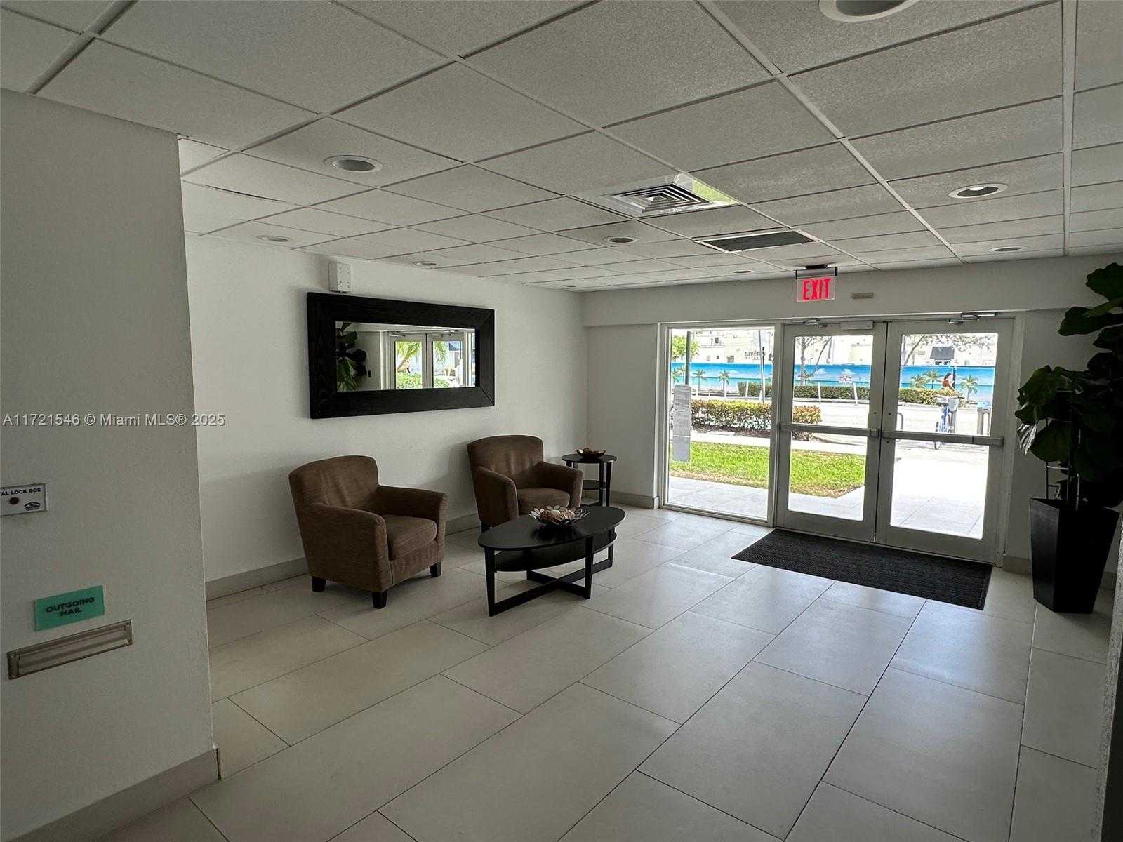 Small Image of 1666 WEST AVE #512, Miami Beach Number 6