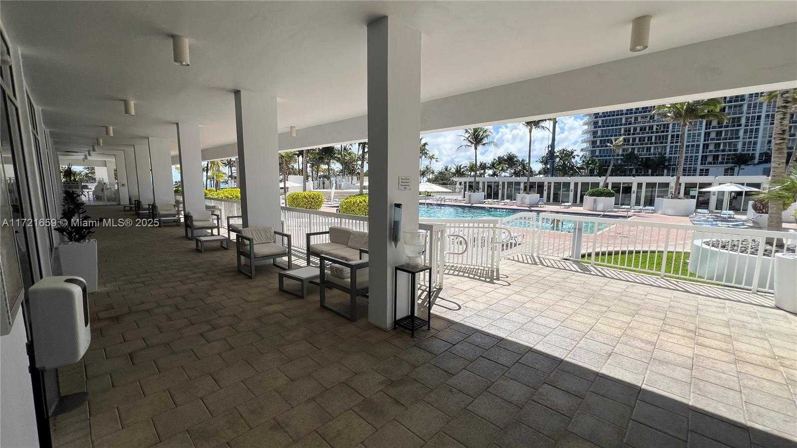 Small Image of 10275 #306, Bal Harbour Number 18