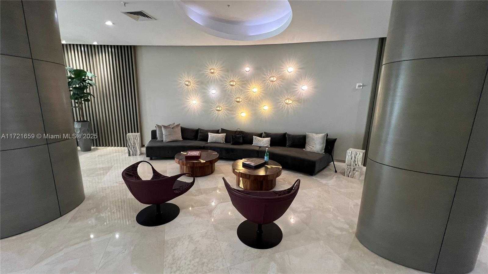 Small Image of 10275 #306, Bal Harbour Number 3